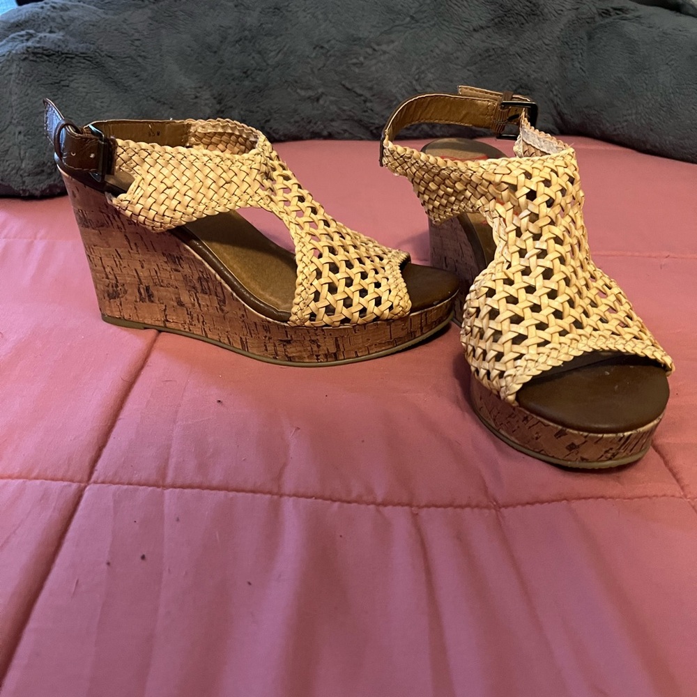 Jellypop Women's Woven Wedge Sandals